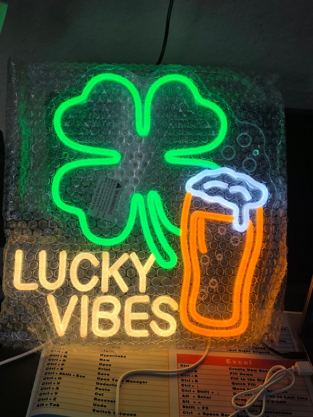 Lucky Vibes LED Neon Sign Shamrock Pint Glass Wall Light USB New Open Box
